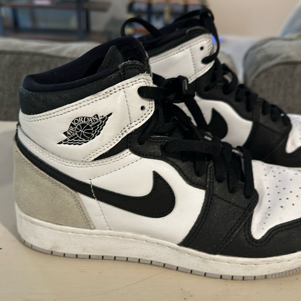 Barely worn. Great condition.